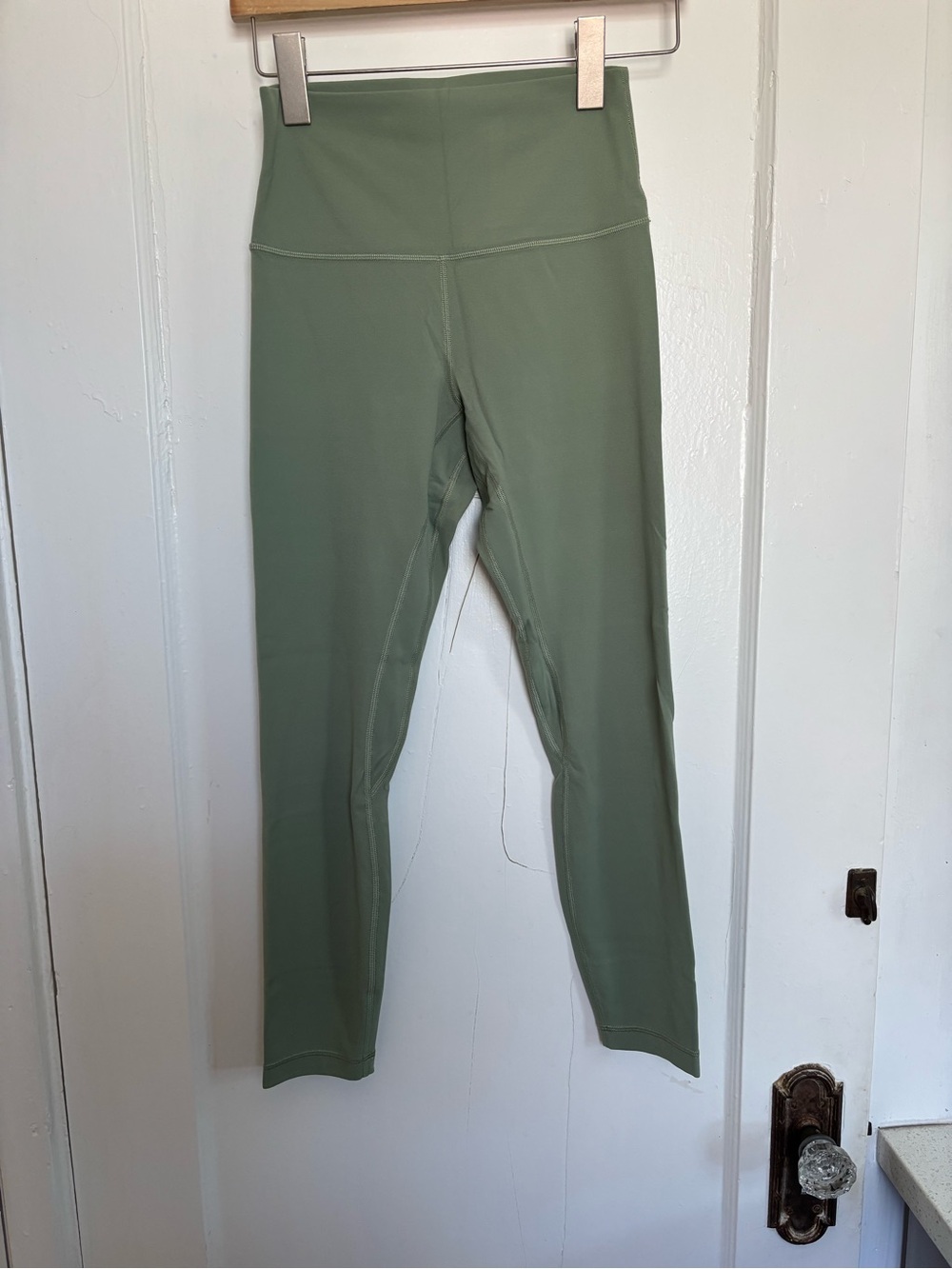 Lululemon Align pant 25 inch, Green, size 6